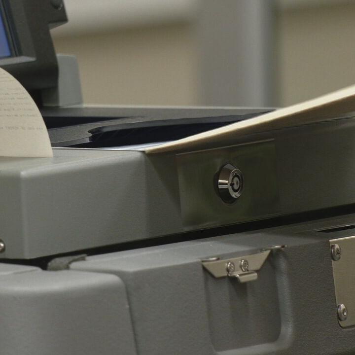 Voting ballot reader